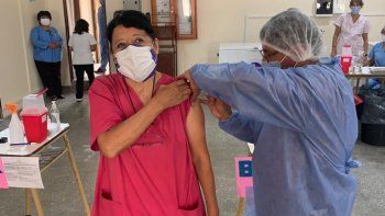 Perico, Palpalá, San Salvador de Jujuy, Abra Pampa, La Quiaca, Maimará y Tilcara se sumaron 1560 trabajadores con la primera dosis. Perico, Palpalá, San Salvador de Jujuy, Abra Pampa, La Quiaca, Maimará y Tilcara se sumaron 1560 trabajadores con la primera dosis.