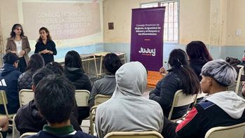 Taller de prevención de violencia en el noviazgo en el Secundario N° 43 de Alto Comedero