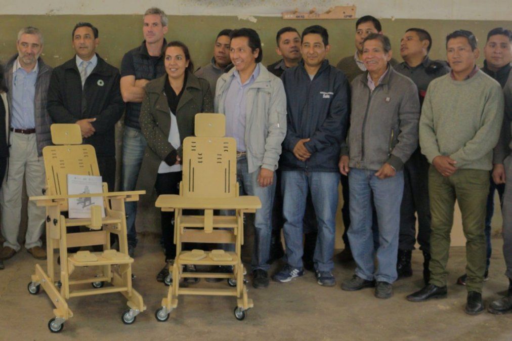Construir inclusión: fabrican sillas posturales para personas con discapacidad