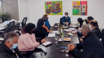 el gobierno recibio a adep en la primera reunion paritaria