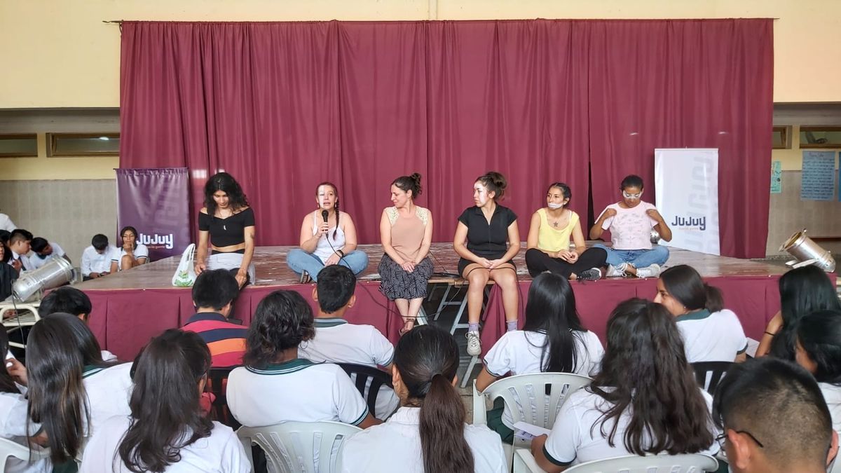 Comenzó el ciclo La Escuela se abre al teatro