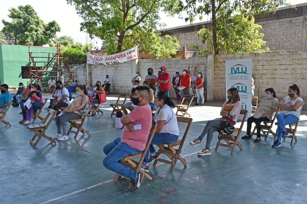 En Caimancito avanza la construcción de 50 viviendas del IVUJ