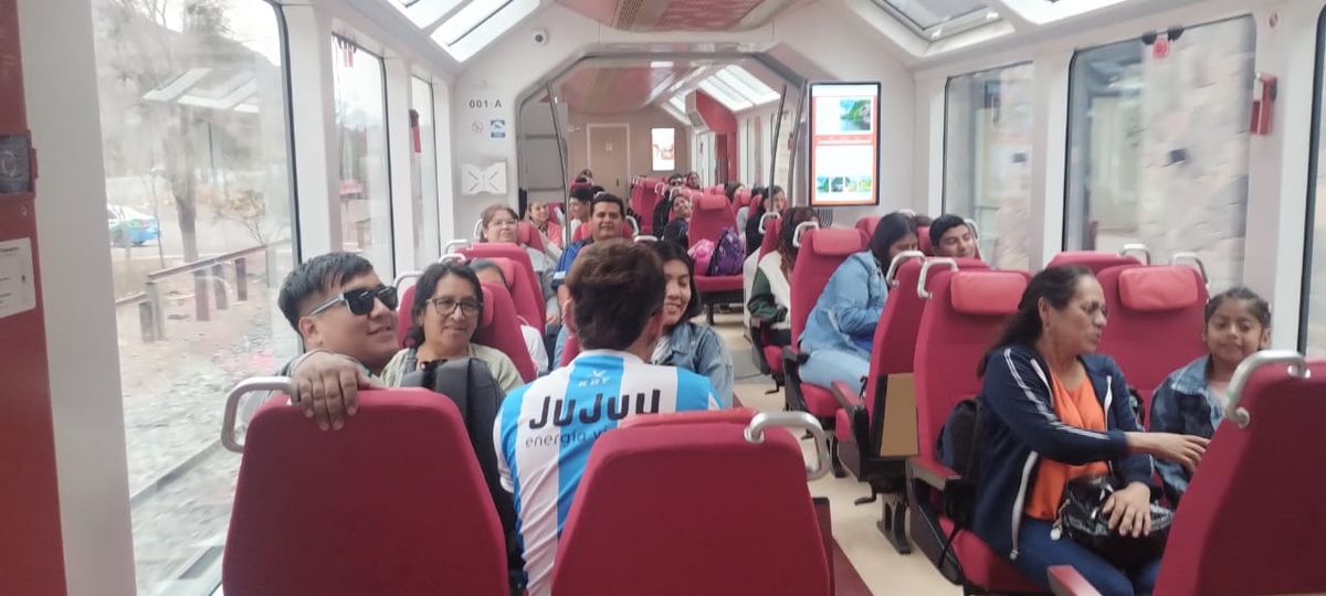 El Tren Solar de la Quebrada entrelaza experiencias con las instituciones jujeñas El Tren Solar de la Quebrada entrelaza experiencias con las instituciones jujeñas