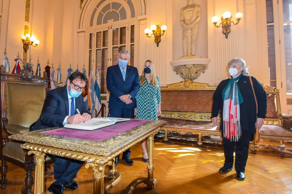 Morales recibió al embajador de Italia para proyectar acuerdos estratégicos