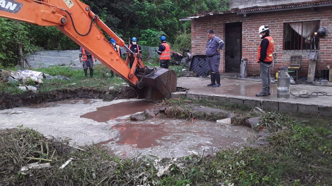 Nuevamente dañan acueducto en Huaico