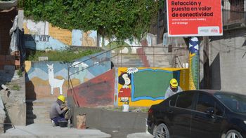 Escaleras urbanas: avanzan obras en tres conexiones claves entre barrios de San Salvador