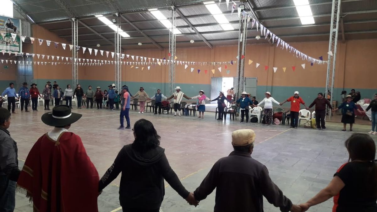 Encuentro recreativo y deportivo de personas adultas mayores