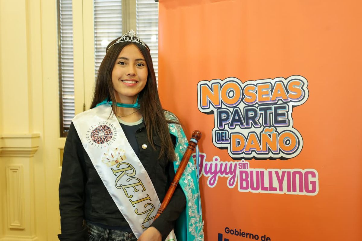 Representantes estudiantiles de El Carmen visitaron la Casa de Gobierno