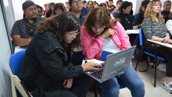 promace: capacitan en instalacion y uso de aulas digitales moviles