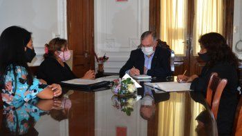 docentes: perassi recibio a asdea