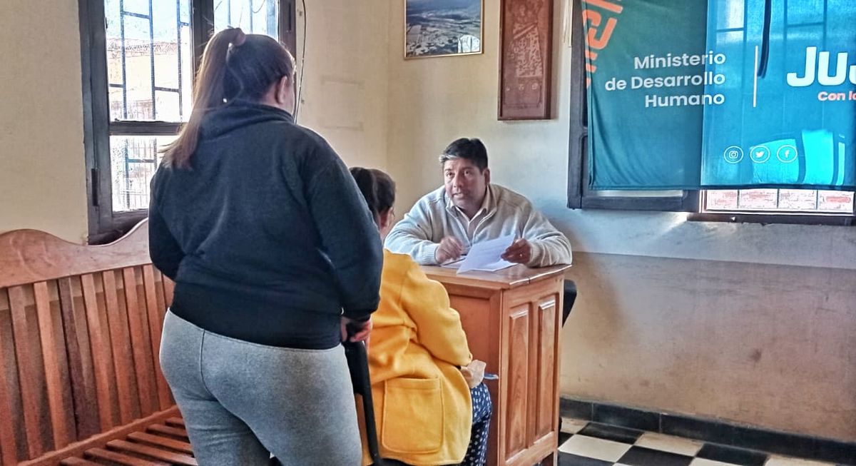 Familias jujeñas se asesoran con la Oficina Móvil para personas con discapacidad Familias jujeñas se asesoran con la Oficina Móvil para personas con discapacidad