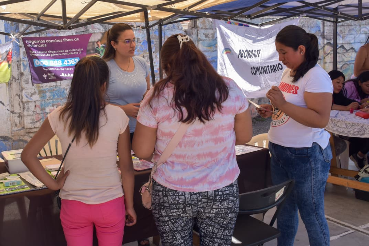 Jornada informativa sobre violencia de género se realizó en barrio Belgrano Jornada informativa sobre violencia de género se realizó en barrio Belgrano