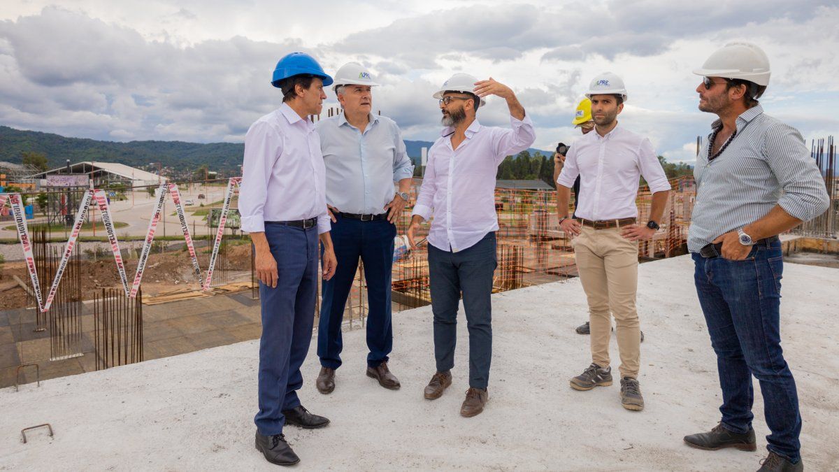 Morales y Sadir observaron los  avances de obras en la Ciudad de las Artes y Federación de Básquet