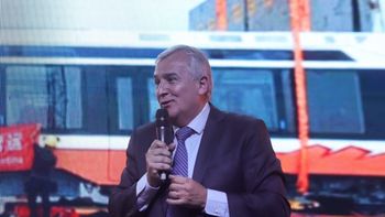 morales anuncio que en diciembre estara listo para funcionar el sistema del tren turistico y solar de la quebrada