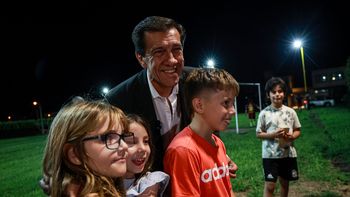 Sadir inauguró un sistema de iluminación led en espacios verdes de Higuerillas