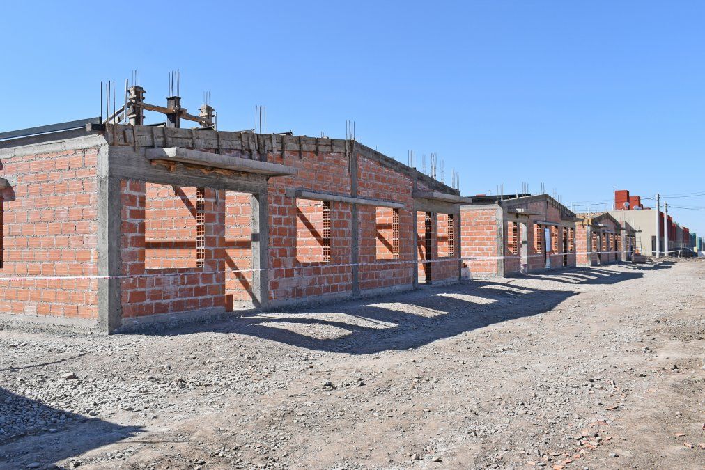Empresa WICHAY Servicios lleva adelante la construcción de 30 viviendas e infraestructura en Alto Comedero