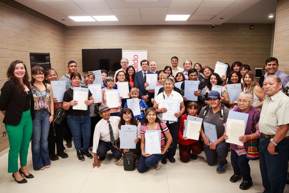 Entrega de escrituras: más de 50 familias ya son propietarias legítimas de sus lotes Entrega de escrituras: más de 50 familias ya son propietarias legítimas de sus lotes