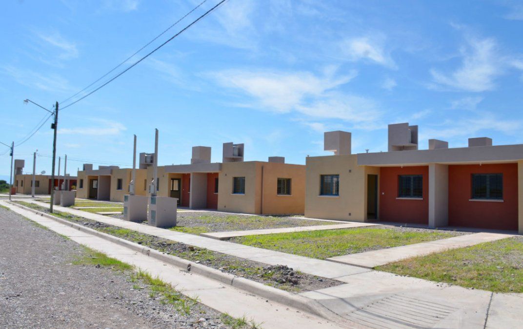 Más de 1.300 viviendas licitan desde el IVUJ