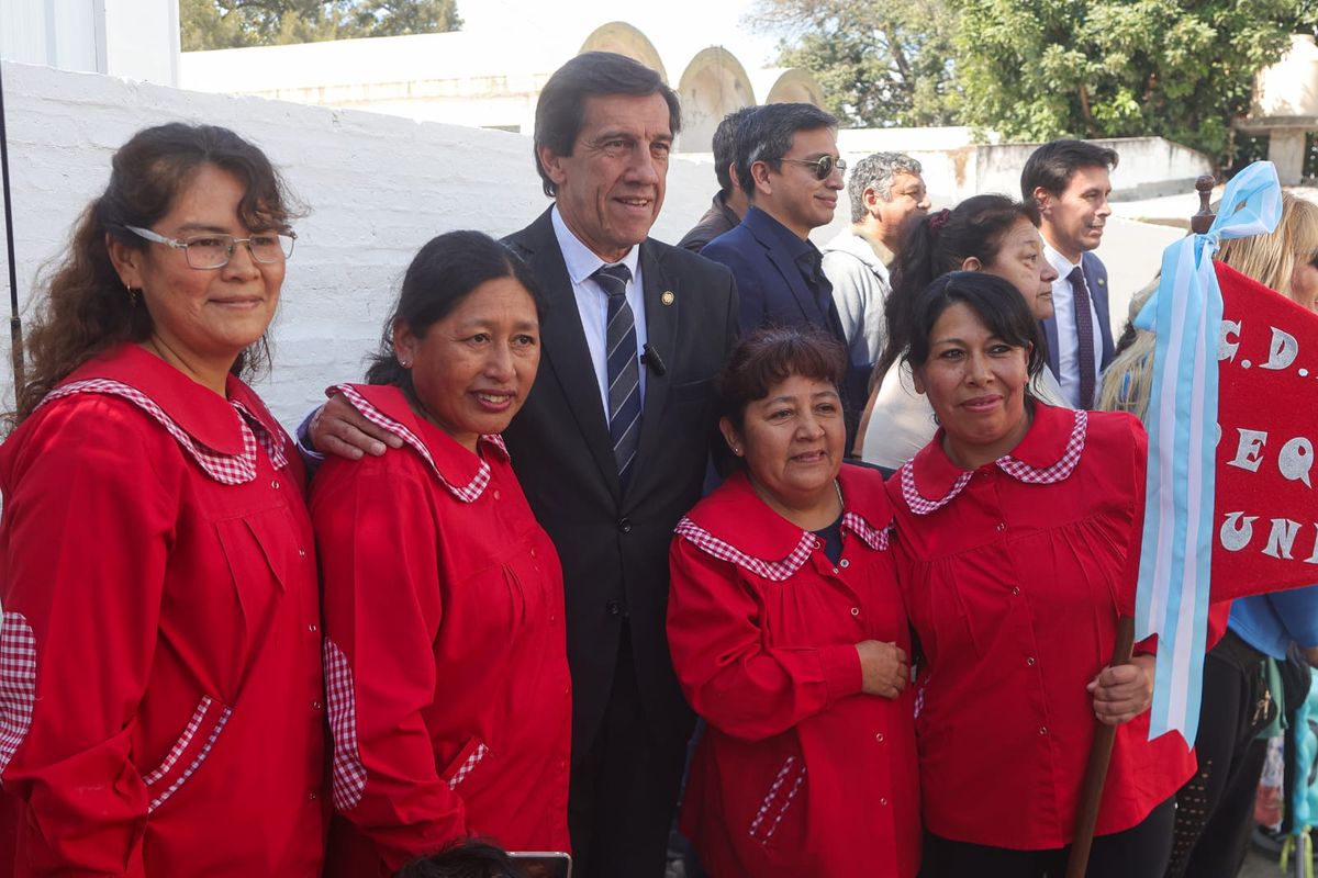 Sadir inauguró la Oficina de Protección de Derechos de Niñas, Niños y Adolescentes del barrio General Arias Sadir inauguró la Oficina de Protección de Derechos de Niñas, Niños y Adolescentes del barrio General Arias