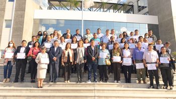 entregan certificados del instructorado de formacion profesional
