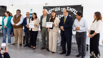 Academia de Oficios: el Gobierno de Jujuy entregó certificaciones de competencias en Perico