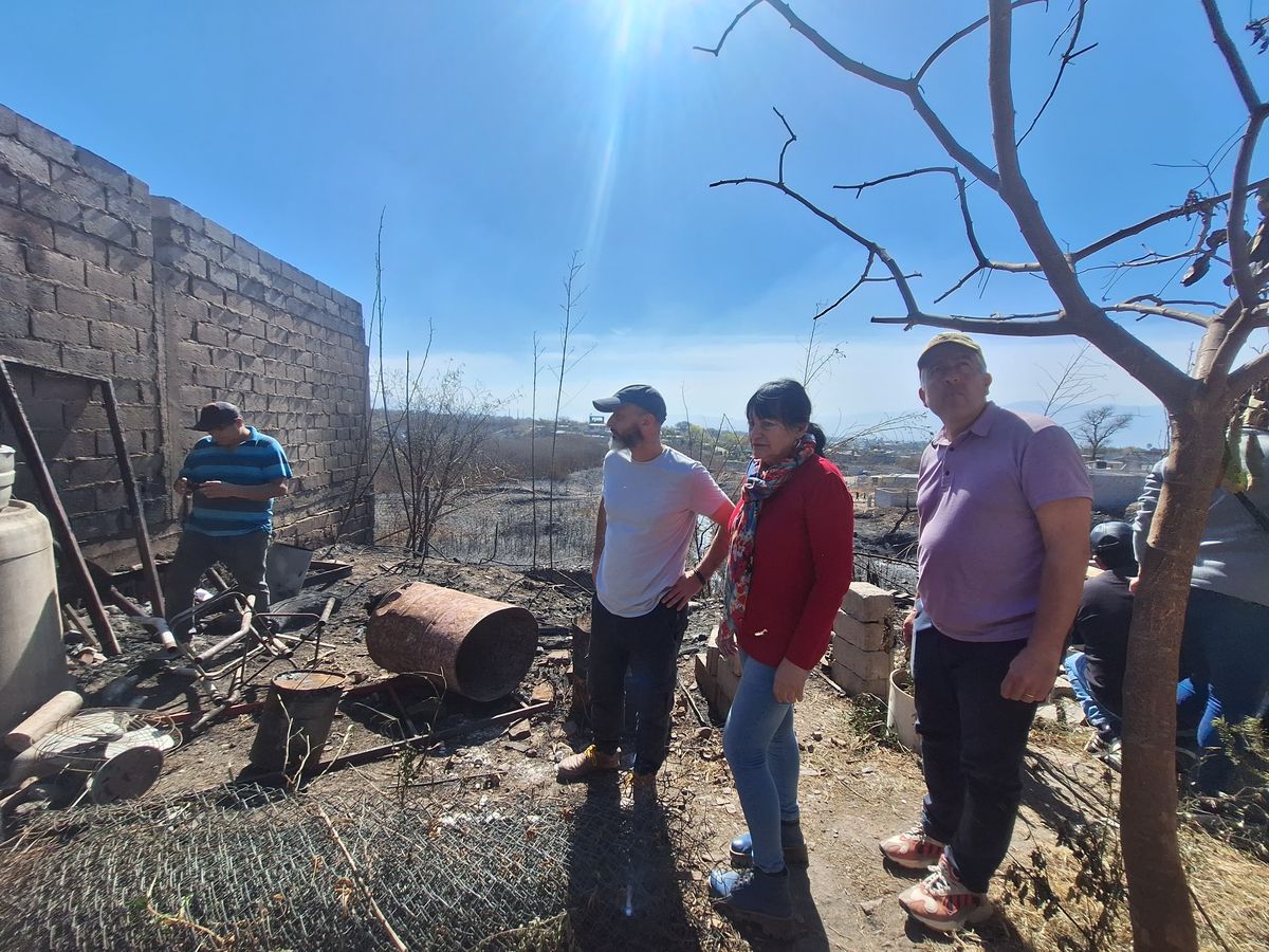 Acompañamiento interinstitucional en barrio Alto Comedero tras los incendios: el estado presente junto a las familias Acompañamiento interinstitucional en barrio Alto Comedero tras los incendios: el estado presente junto a las familias