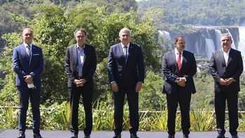 morales participa del 8° encuentro de gobernadores en iguazu