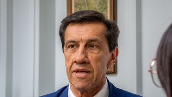 El Gobernador anunció el cronograma de pagos y el aguinaldo