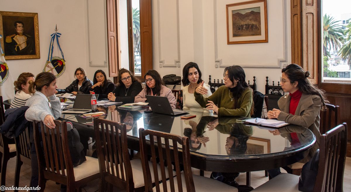 Gobierno articula acciones para prevenir y erradicar la violencia escolar y digital