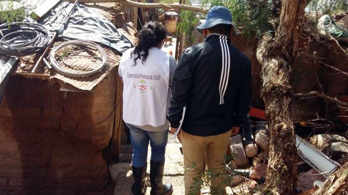 Familias de Humahuaca afectadas por el temporal fueron relevadas por personal de Desarrollo Humano