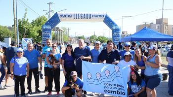 Con gran convocatoria, el Ministerio de Salud cerró el Mes Azul con la Correcaminata 