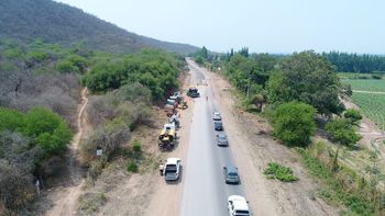Las obras de pavimentción de la RP53 optimizarán la circulación de vehículos livianos y pesados, logrando también mejor vinculación con la RP 61.