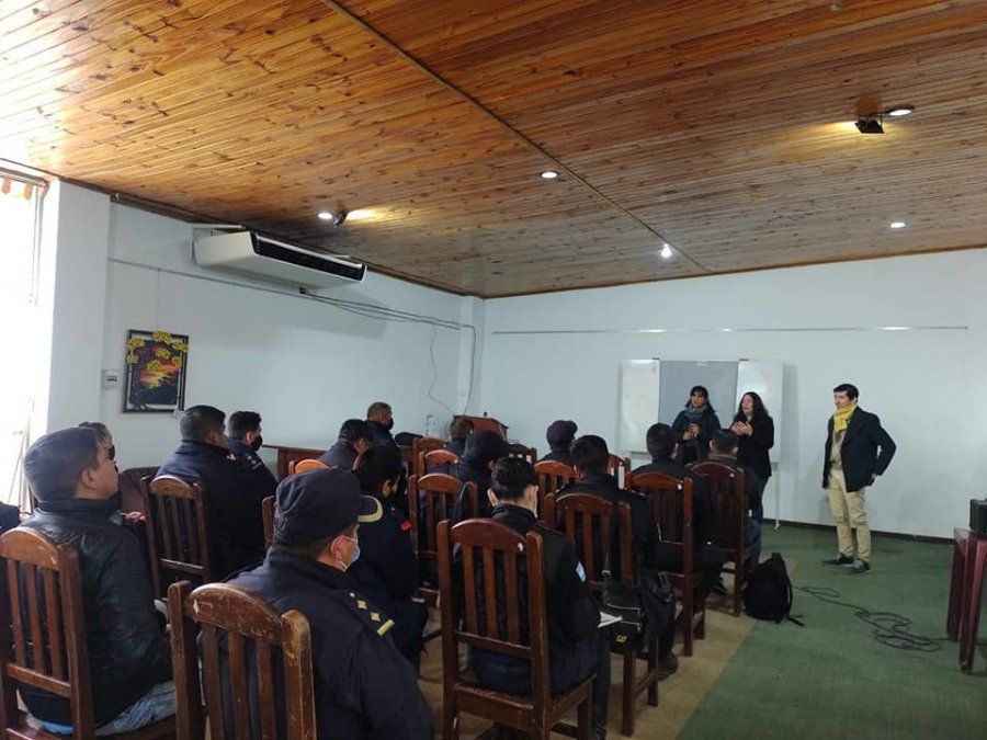 Personal Policial se capacitan sobre toma de denuncia por casos de violencia y maltrato animal