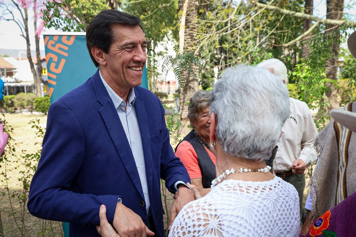 Sadir saludó a los jubilados en su día Sadir saludó a los jubilados en su día