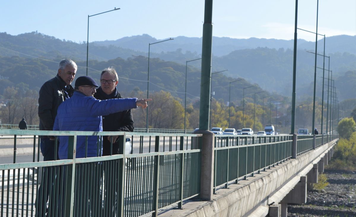 Stanic y Jorge recorrieron las obras en el puente Arias