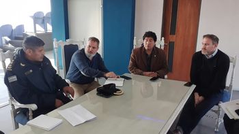 reunion para ultimar detalles del partido de la copa argentina en jujuy