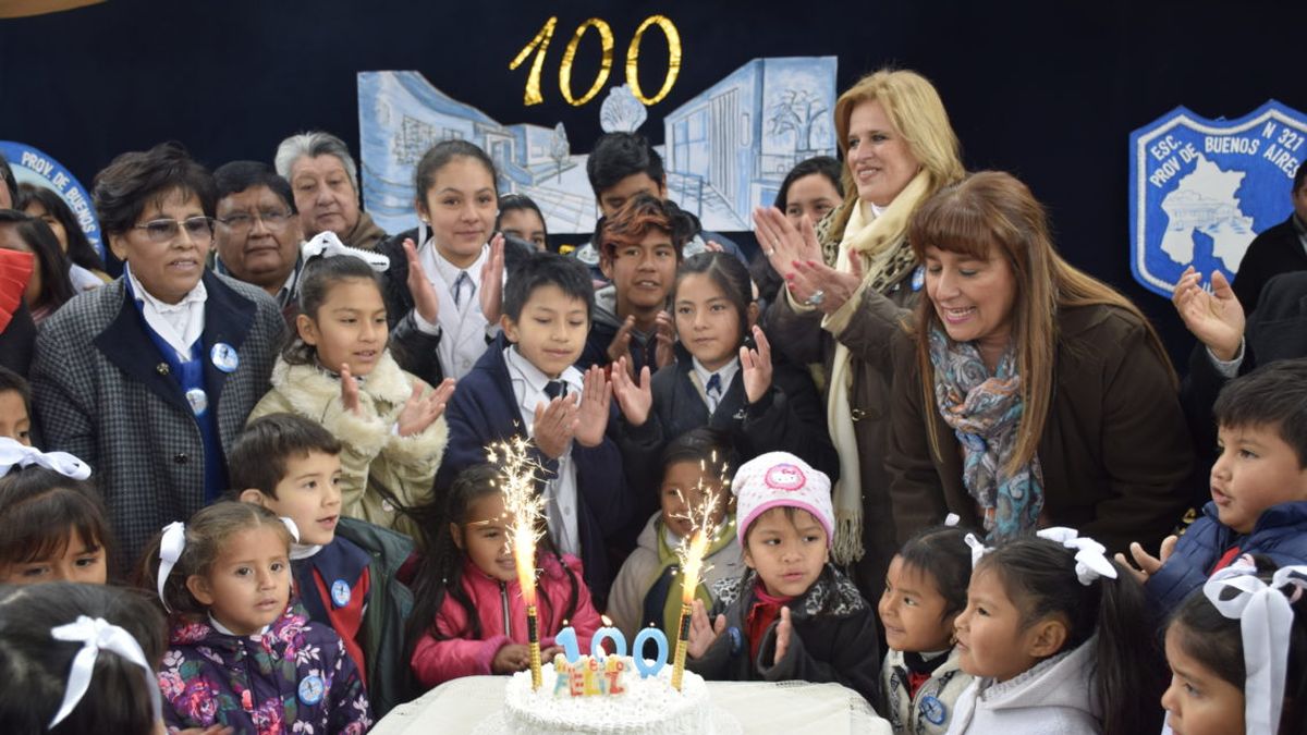 Cien Años De Historia De La Escuela “Provincia De Buenos Aires”