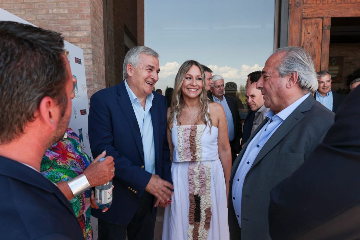 Morales visitó la bodega Belasco de Baquedano en Mendoza