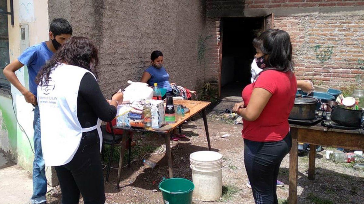 Rápida intervención social de Desarrollo Humano ante el incendio de una vivienda en barrio La Paz de Perico