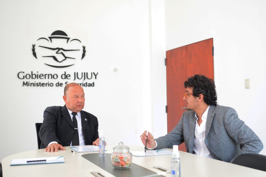 El Ministro de Seguridad; Luis Martín junto al Presidente de CANNABIS AVATARA S.E.