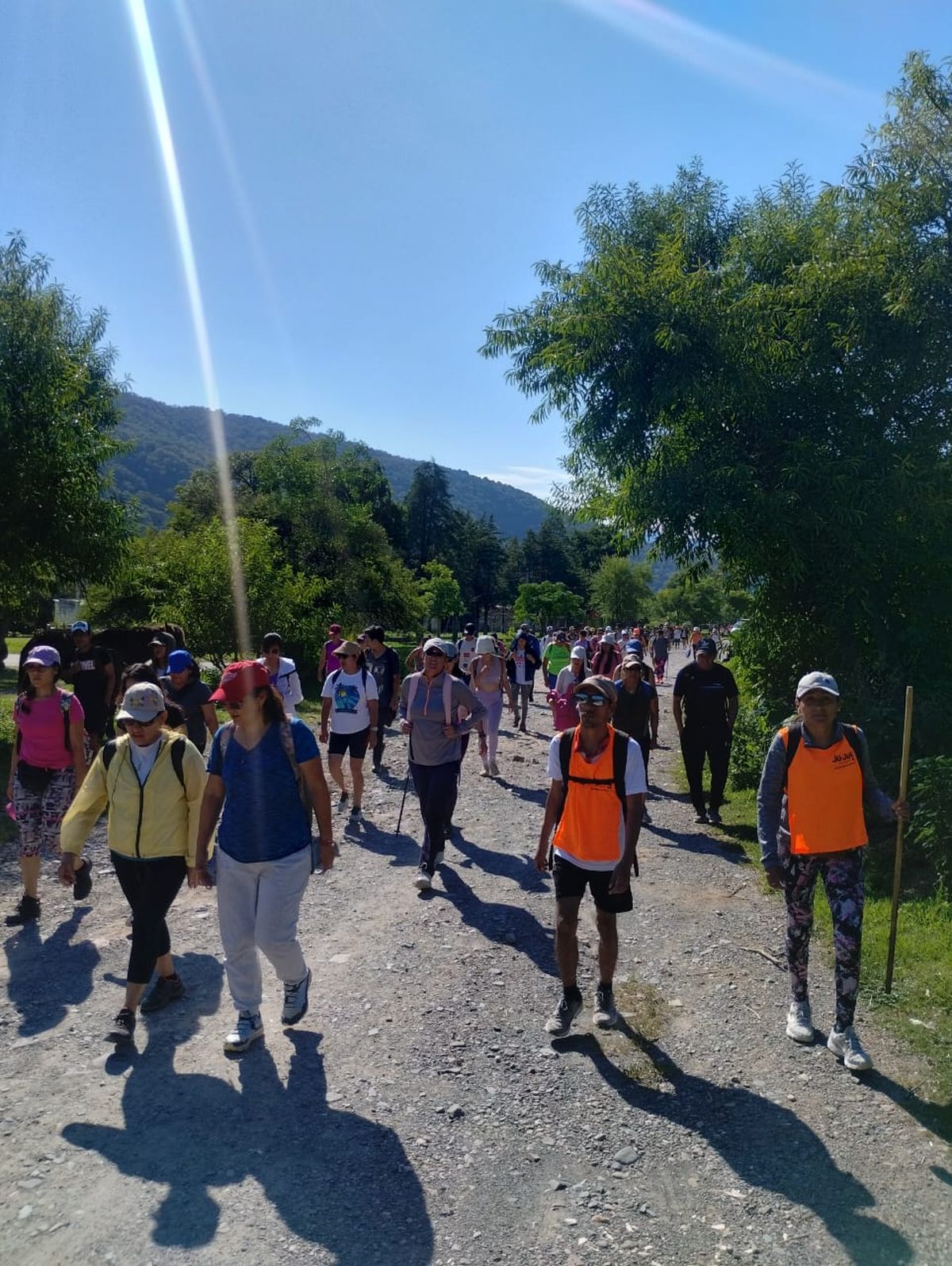 Exitosa primera caminata de Jujuy Trekking Magia Pura en Balcones de León