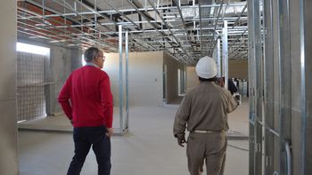 Las obras actuales en el Hospital Snopek configuran nuevos y numerosos espacios que harán a una Guardia amplia, confortable y moderna para personas adultas que allí recurran y también para los trabajadores de la salud del servicio.