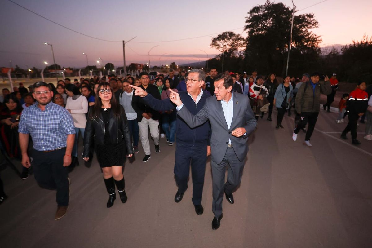 Sadir inauguró obras para el desarrollo comercial y económico en Libertador