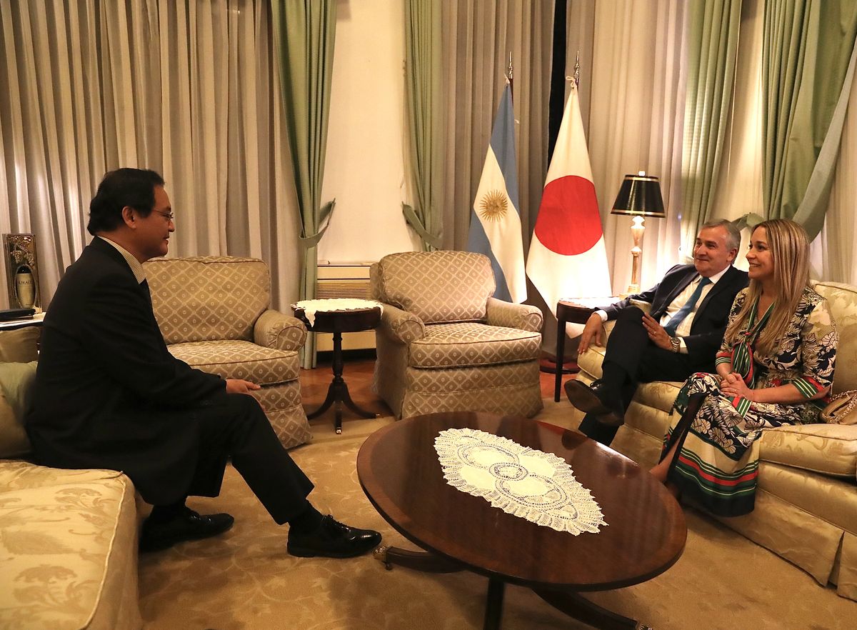 Morales realizó una visita protocolar al embajador de Japón en la República Argentina