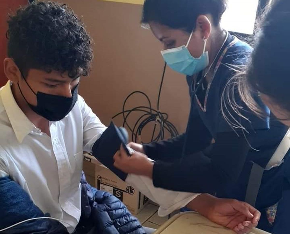 Hospital de Monterrico avanza con el abordaje de la salud en escuelas secundarias