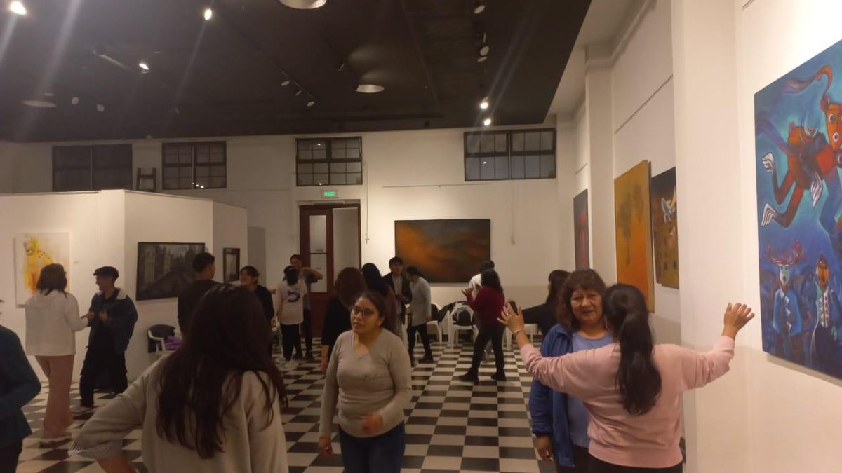 Continúan los Talleres de Folclore y Dibujo para jóvenes