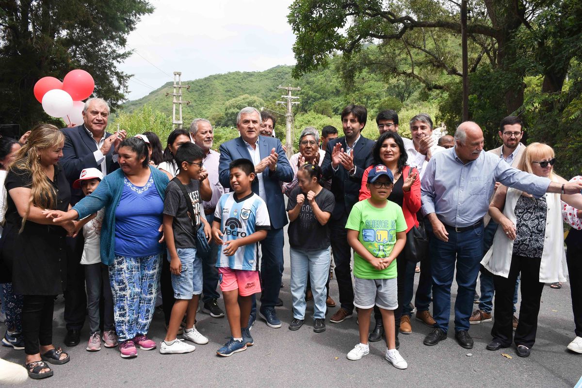 Morales inauguró la pavimentación de una importante arteria en Lozano