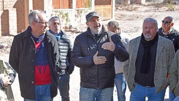 *Funcionarios de Infraestructura y vecinos de Purmamarca dialogaron sobre las obras en construcción en esa localidad.