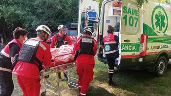 Bomberos de Jujuy rescataron a una mujer de 78 años que cayó a un arroyo
