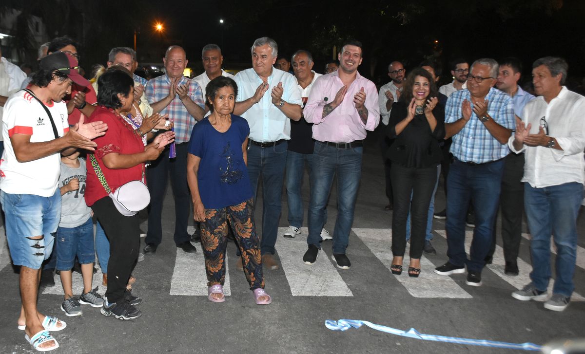 Morales inauguró alumbrado y pavimento en Fraile Pintado